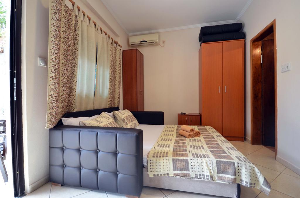 Apartments Dionis Kotor Exterior photo